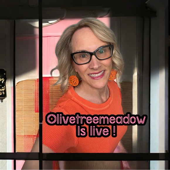 Olivetreemeadow Is Live! ❤️ This Listing For My Live Shows! - Picture 1 of 3